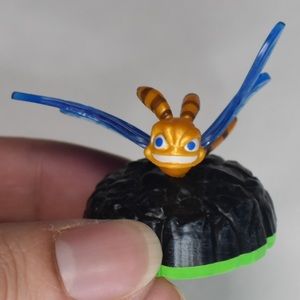 🐾 USED Series 1 Sparx Dragonfly